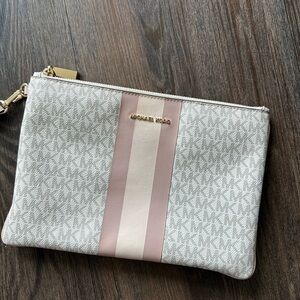 MICHAEL MICHAEL KORS WOMENS MONOGRAM LOGO WRISLET ZIP POUCH PINK IVORY GOLD